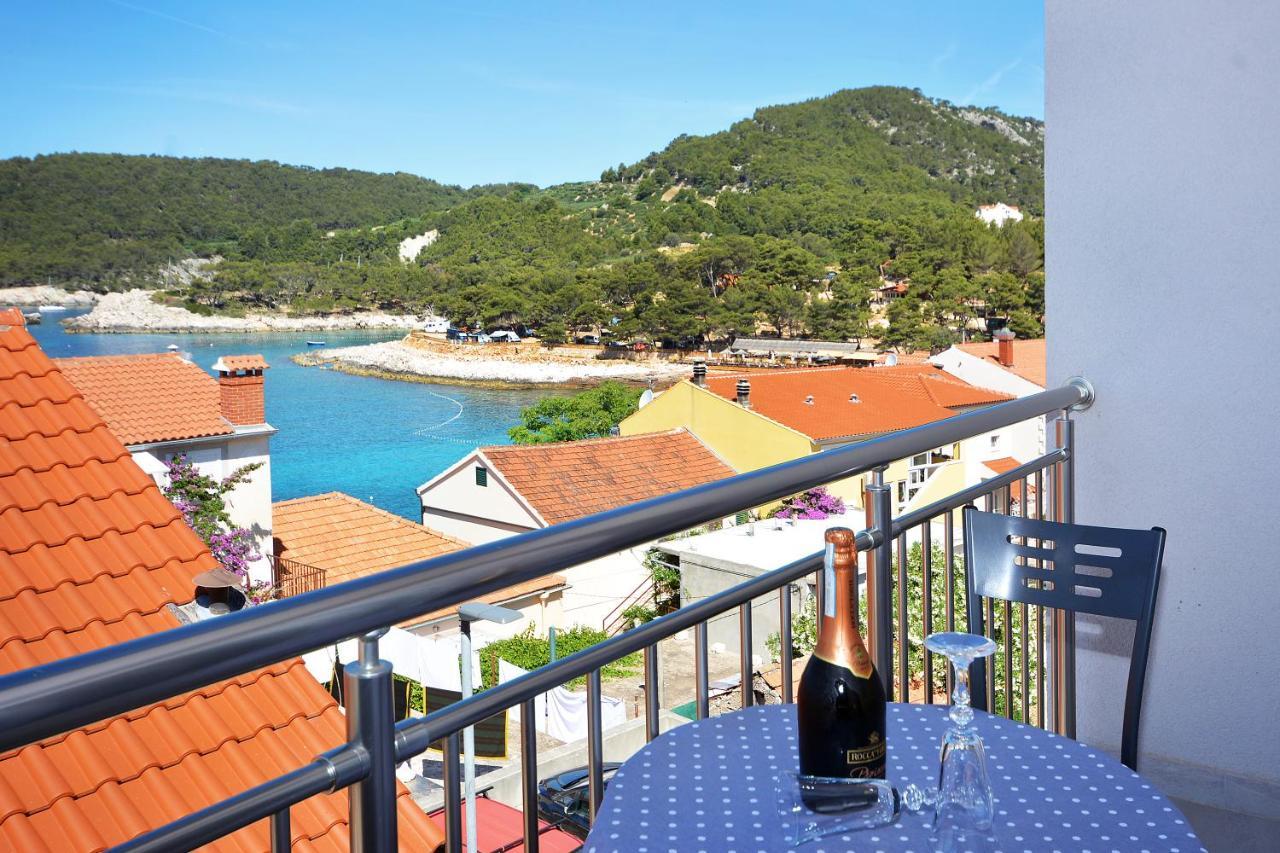 Apartment 'Mimo' In Milna - Hvar Esterno foto
