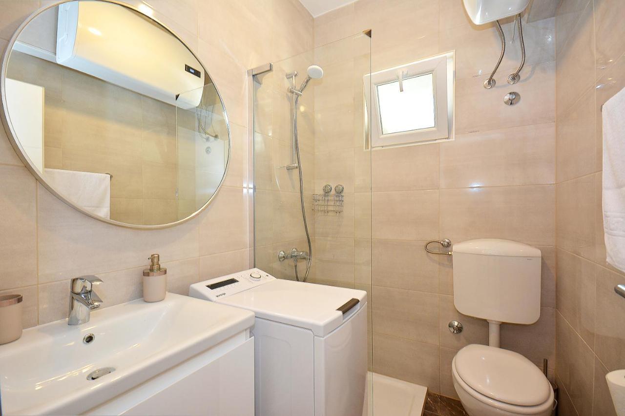 Apartment 'Mimo' In Milna - Hvar Esterno foto
