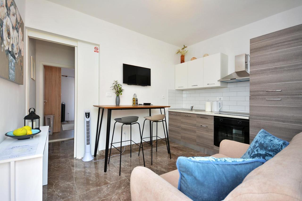 Apartment 'Mimo' In Milna - Hvar Esterno foto